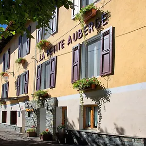 https://hotel-la-petite-auberge.hotels-rhonealpes.com
